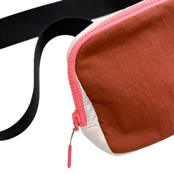Lululemon Everywhere Belt Bag Dark Terracotta White Opal Crossbody Belt - Picture 8 of 16